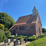 Den smukkeste lille kirke er der også blevet plads til